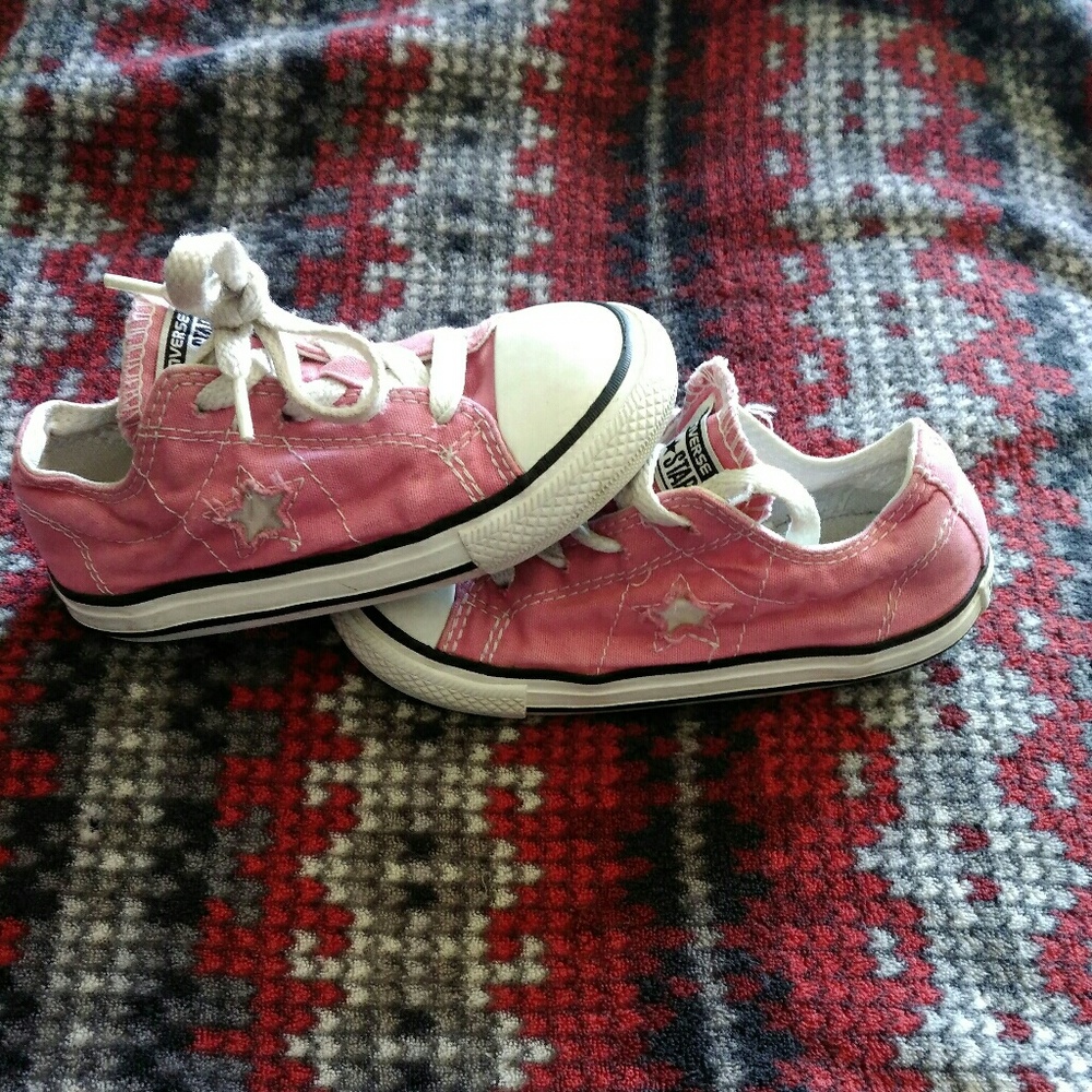 Girls converse